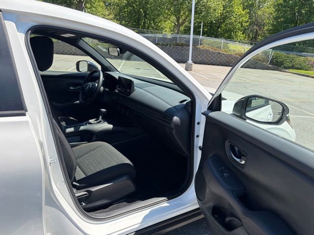 Used 2025 Honda HR-V Sport image 25