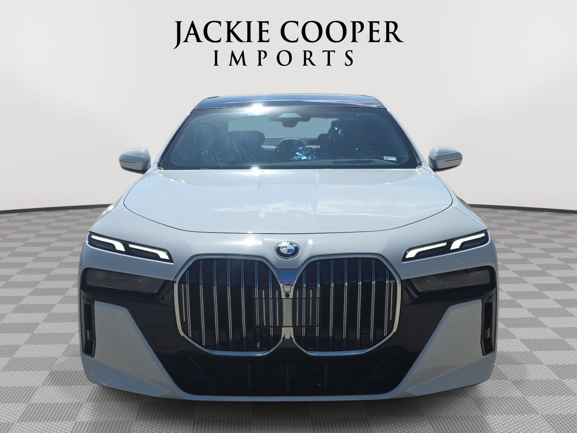 Used 2025 BMW 740i RWD image 2