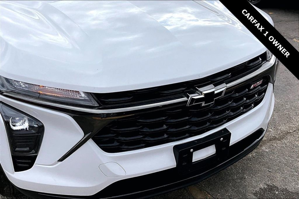 Used 2024 Chevrolet Trax RS image 31