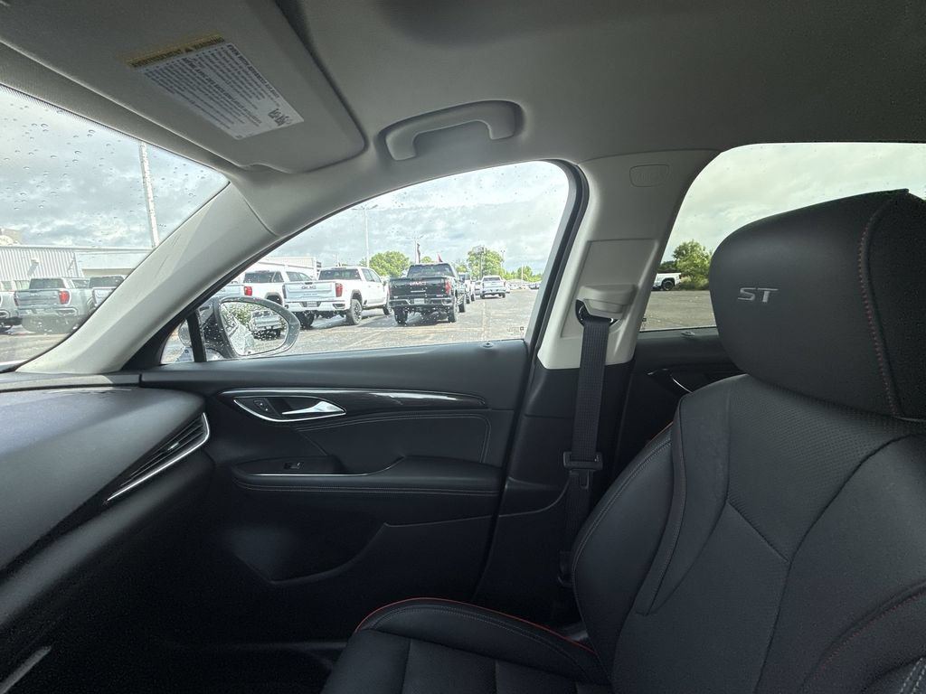 Certified 2023 Buick Envision Essence w/ Sport Touring Package AWD/4WD image 13