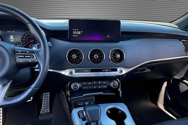 Used 2023 Kia Stinger GT2 RWD image 9