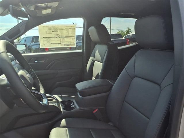 New 2025 Chevrolet Colorado LT w/ LT Convenience Package AWD/4WD image 9