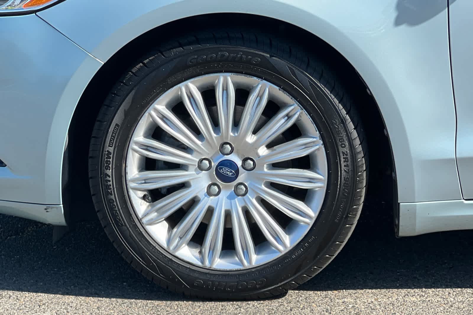 Used 2013 Ford Fusion SE FWD image 28