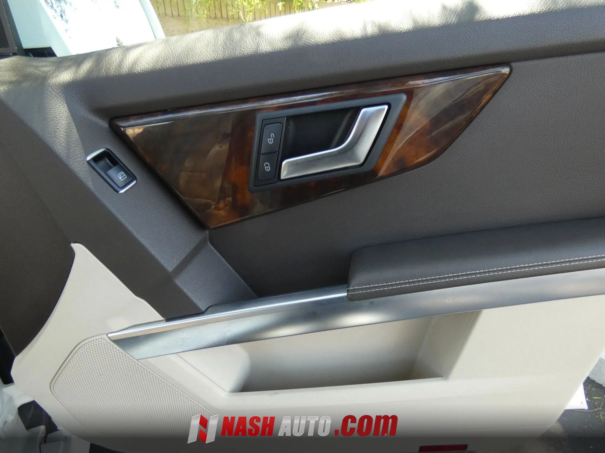 Used 2015 Mercedes-Benz GLK 350 2WD image 46