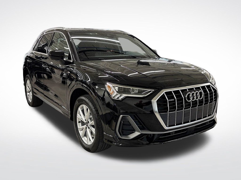 Used 2025 Audi Q3 2.0T Premium w/ Convenience Package AWD/4WD image 7