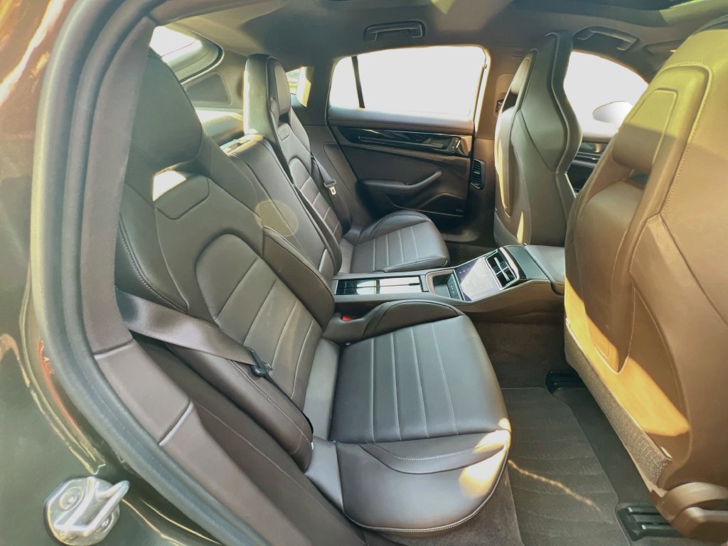 Certified 2025 Porsche Panamera 4S AWD/4WD image 30