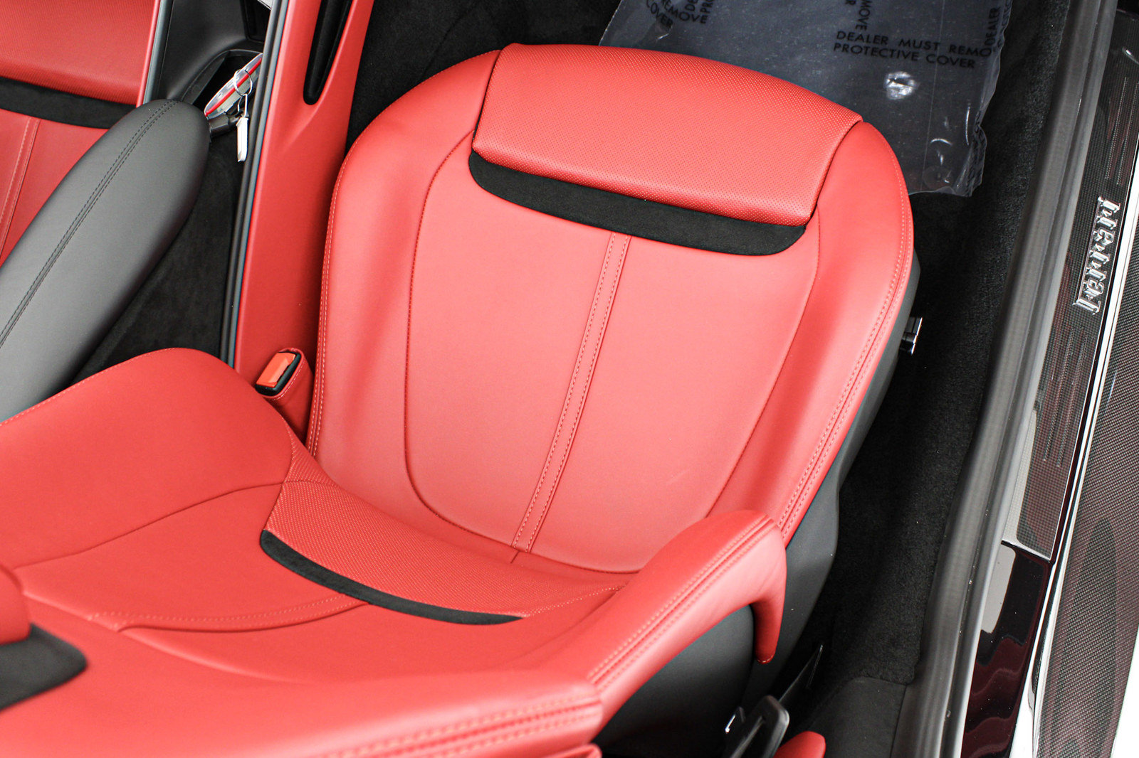 Certified 2024 Ferrari Roma Spider RWD image 31