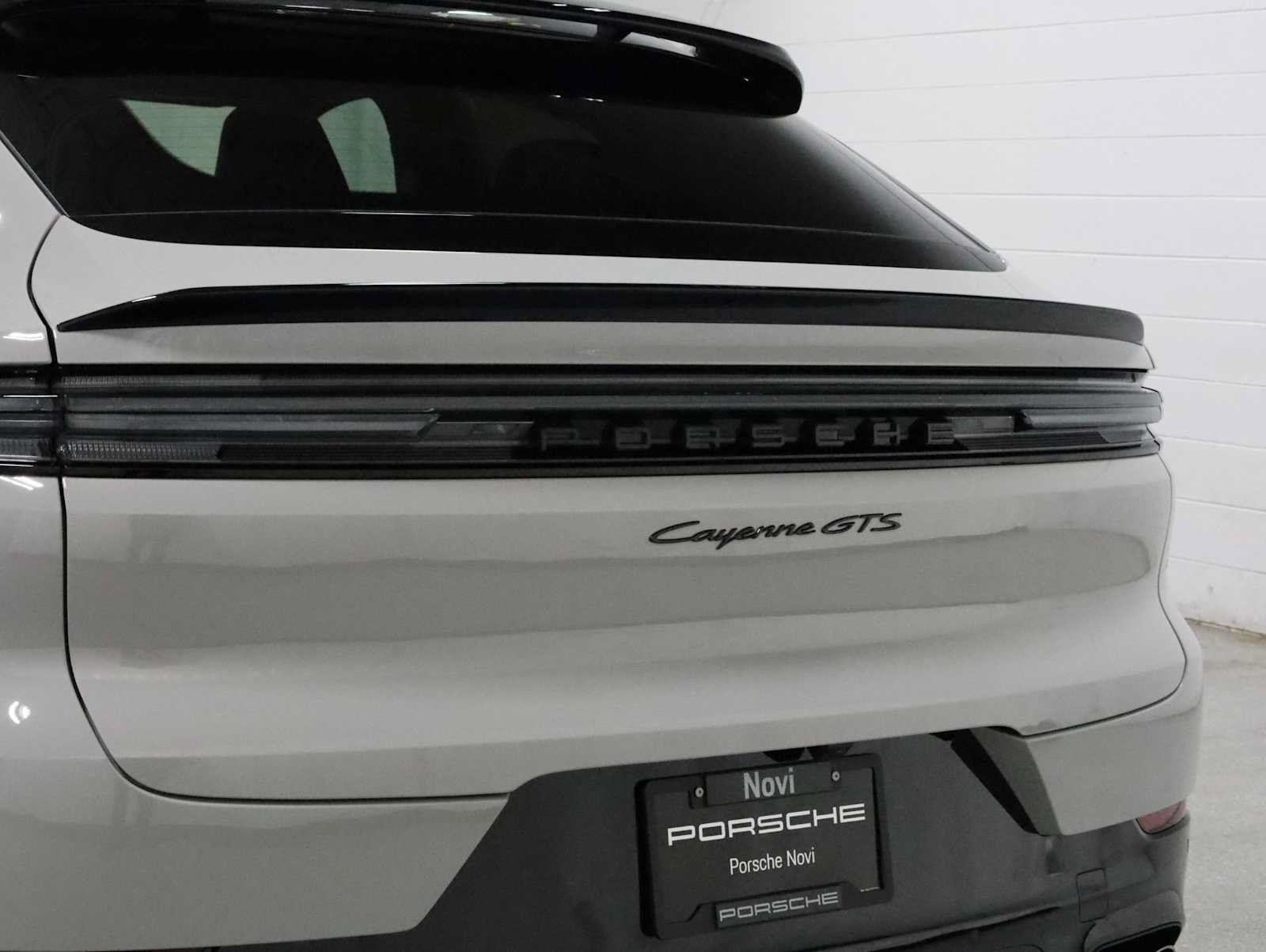 New 2026 Porsche Cayenne GTS AWD/4WD image 8
