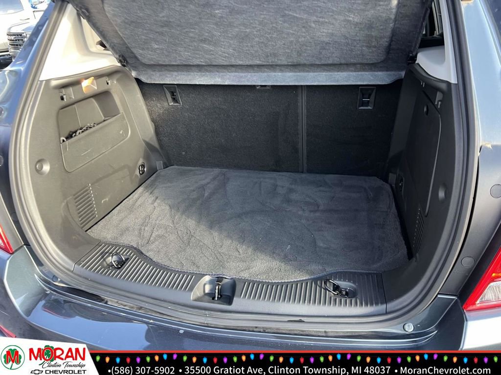 Certified 2022 Chevrolet Trax LT w/ Driver Confidence Package image 12