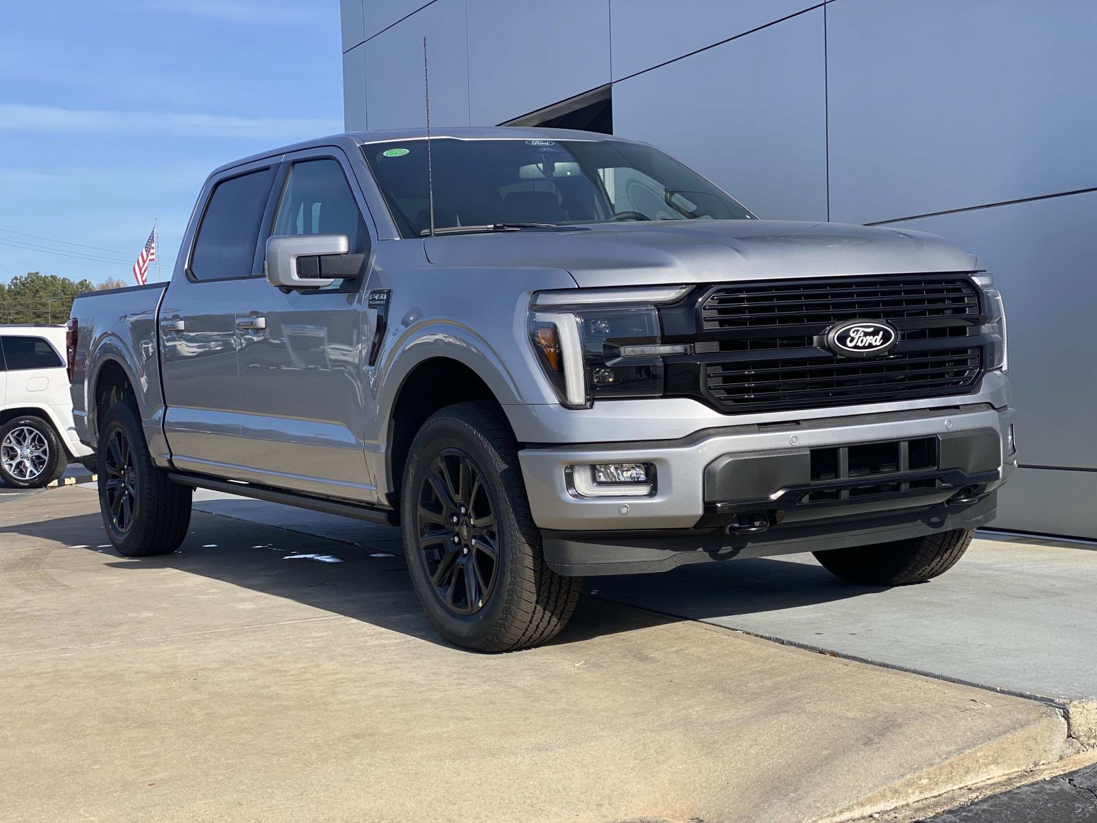 New 2025 Ford F150 Platinum w/ FX4 Off-Road Package