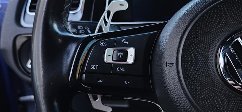 Used 2018 Volkswagen Golf R 4-Door image 11