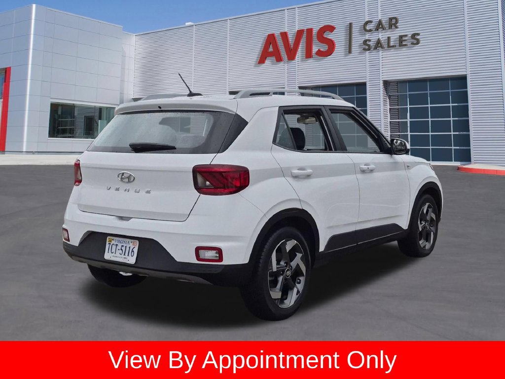 Used 2026 Hyundai Venue SEL FWD image 6