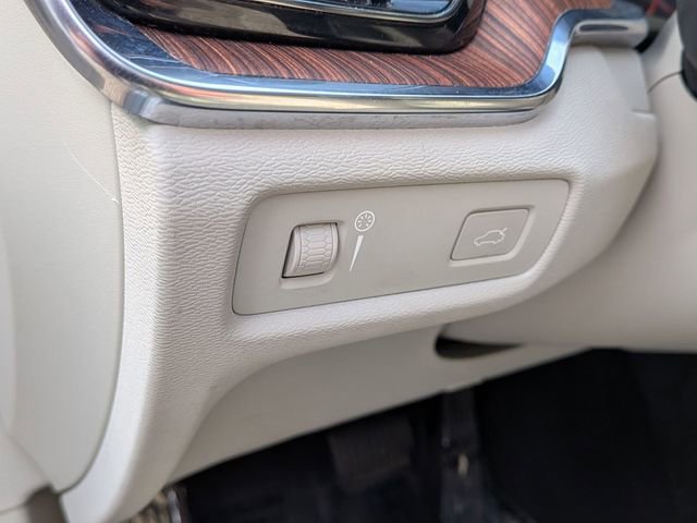 Used 2021 Volvo S60 T6 Momentum image 22