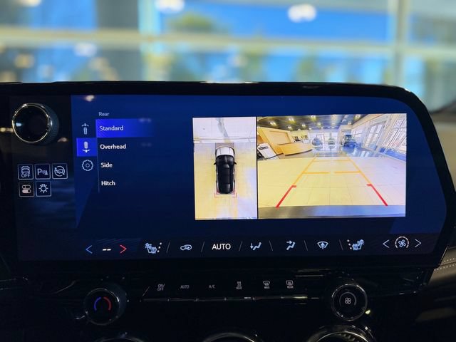 Used 2024 Chevrolet Blazer EV LT AWD/4WD image 29