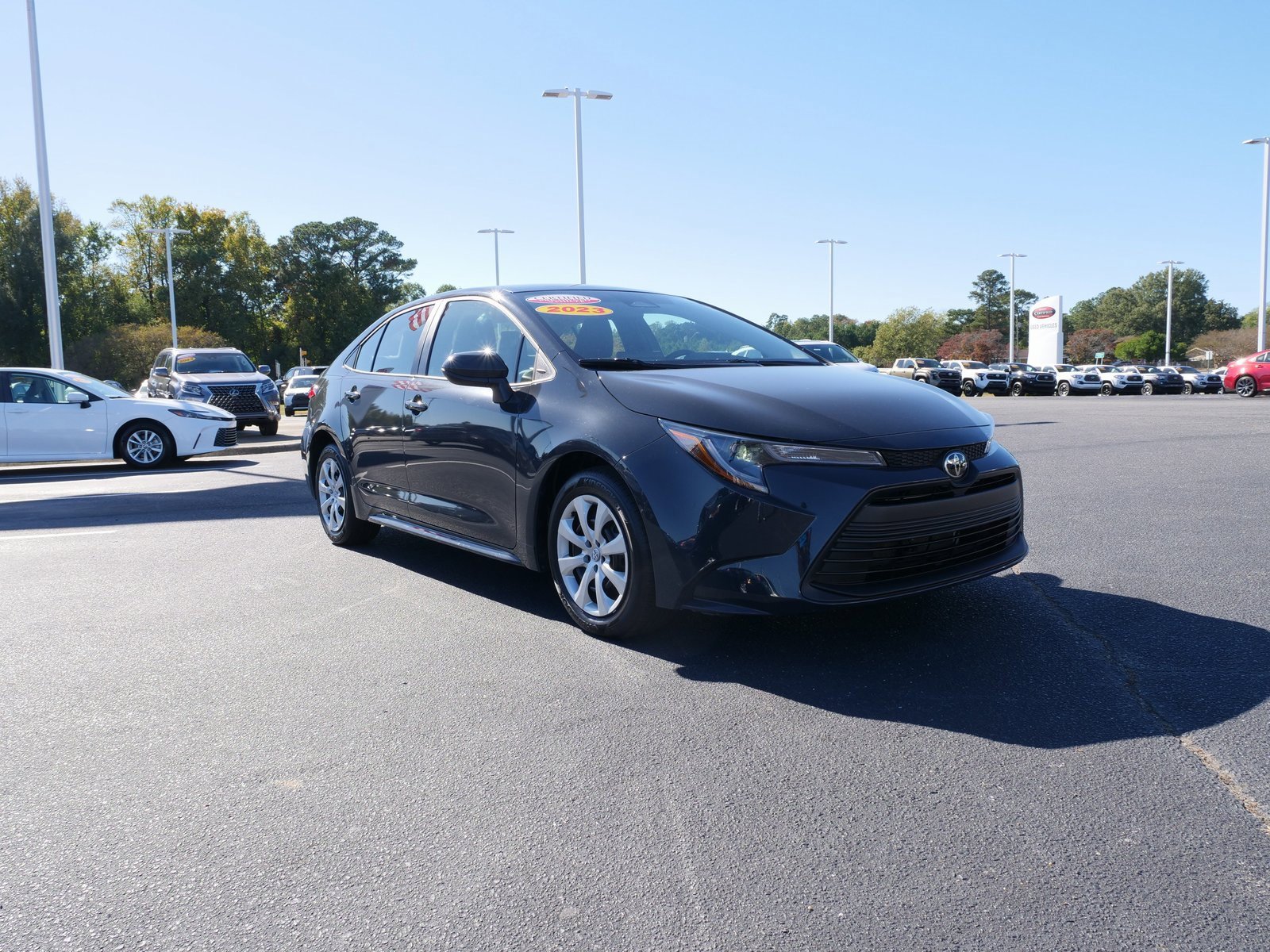 Used 2023 Toyota Corolla LE image 27