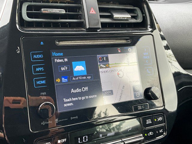 Used 2017 Toyota Prius Three Touring w/ Carpet Mat Package FWD image 6