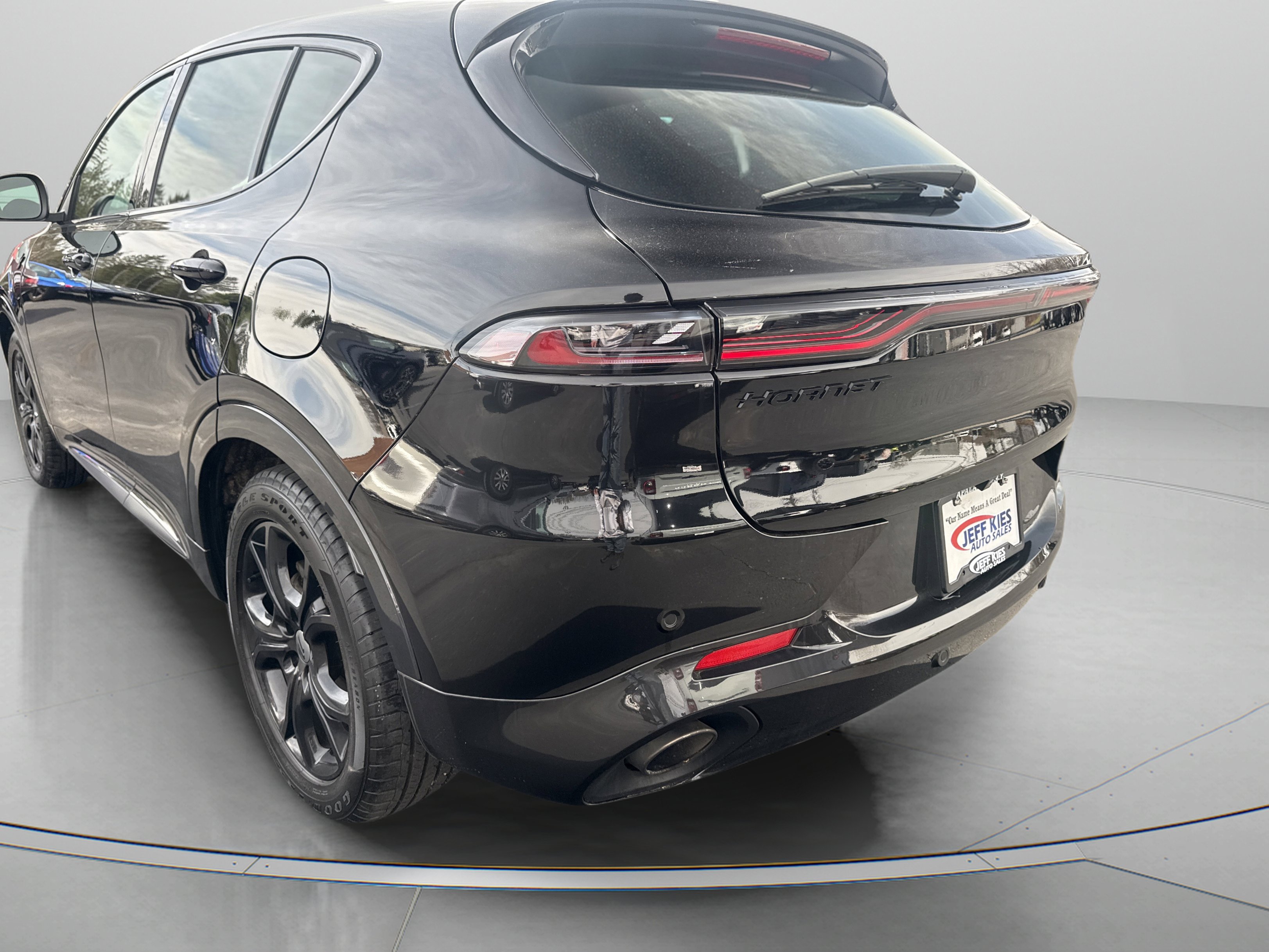 Used 2024 Dodge Hornet R/T Plus w/ R/T Blacktop Package AWD/4WD image 9