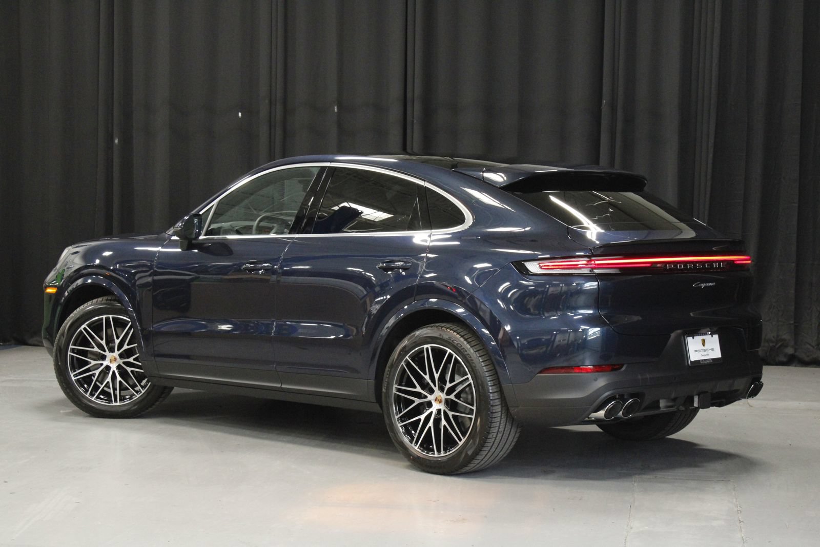New 2026 Porsche Cayenne Coupe AWD/4WD image 3