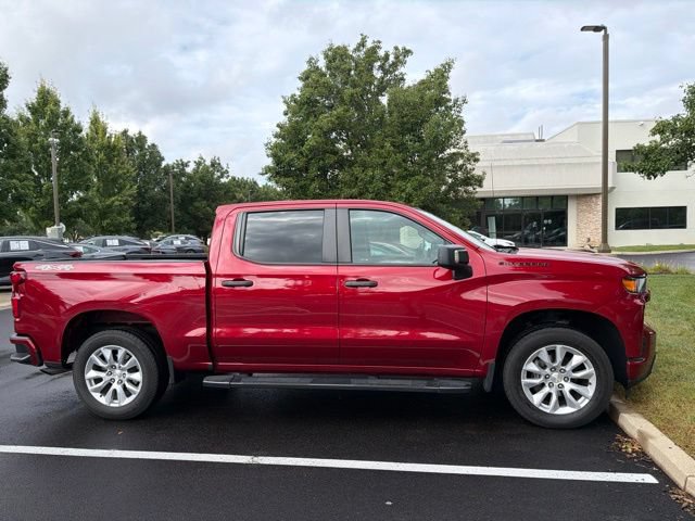 Used 2022 Chevrolet Silverado 1500 Custom w/ LPO, Dark Essentials Package AWD/4WD image 2