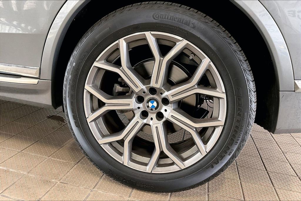 Used 2026 BMW X7 xDrive40i AWD/4WD image 33