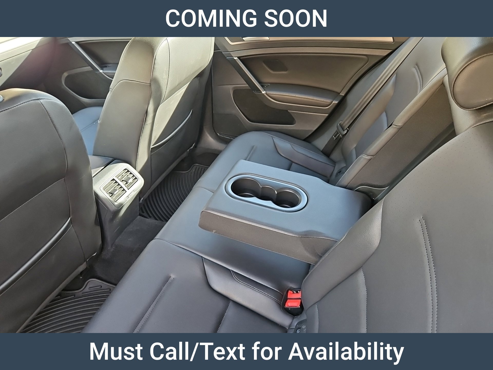 Used 2015 Volkswagen Golf 4-Door FWD image 12
