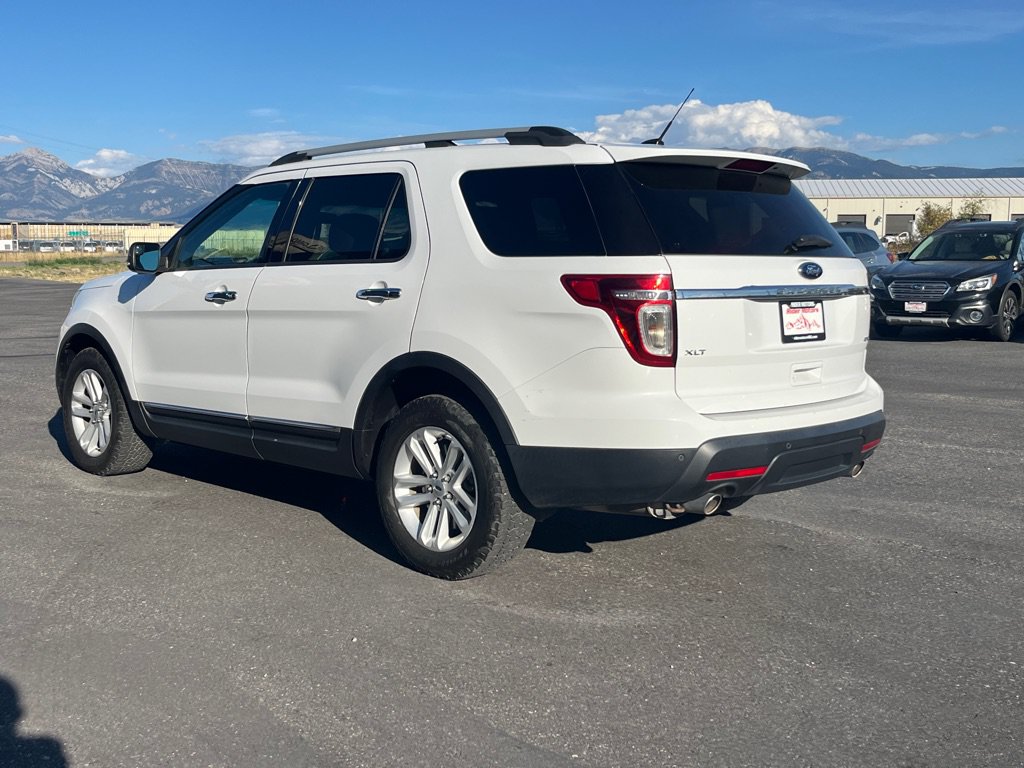Used 2014 Ford Explorer XLT AWD/4WD image 3