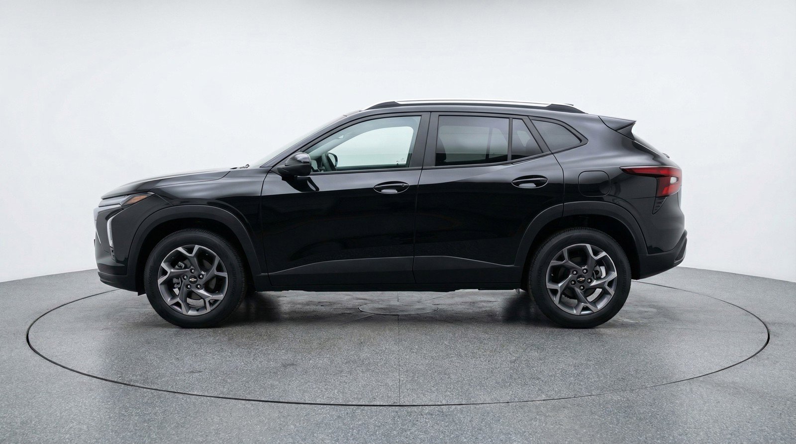 Used 2025 Chevrolet Trax LT image 5