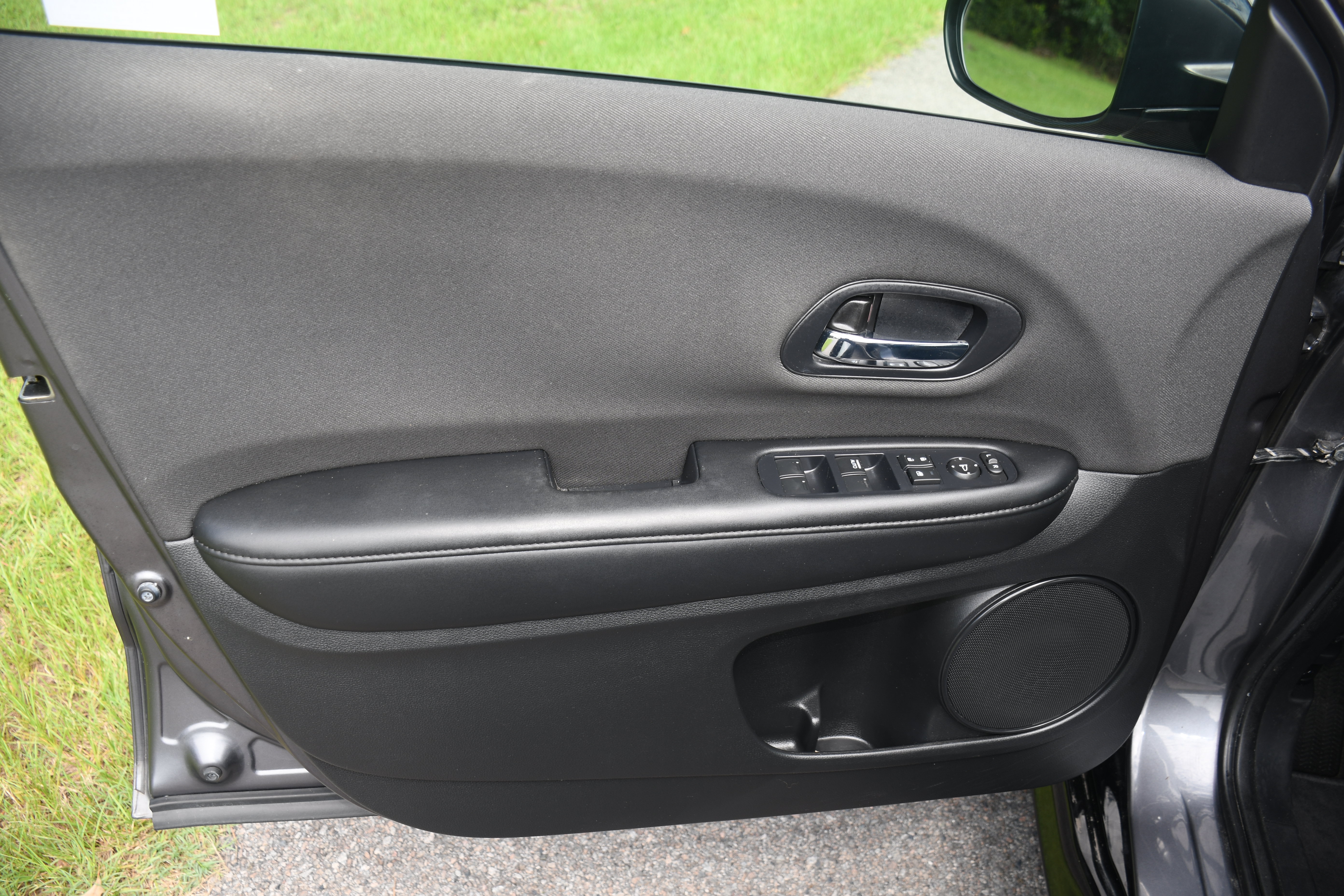 Used 2020 Honda HR-V Sport image 9