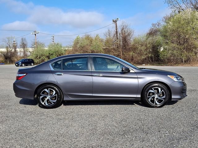 Used 2017 Honda Accord LX image 7