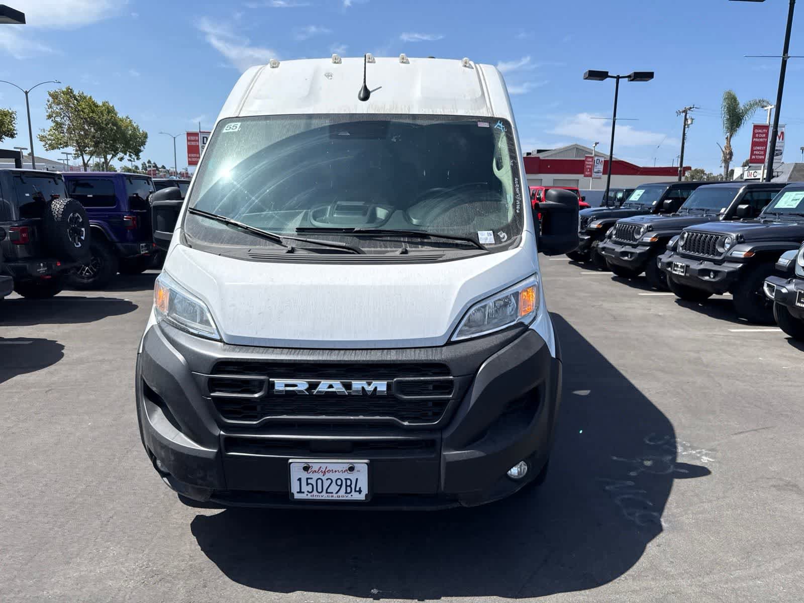 Used 2024 RAM ProMaster 2500 w/ Convenience Group FWD image 4