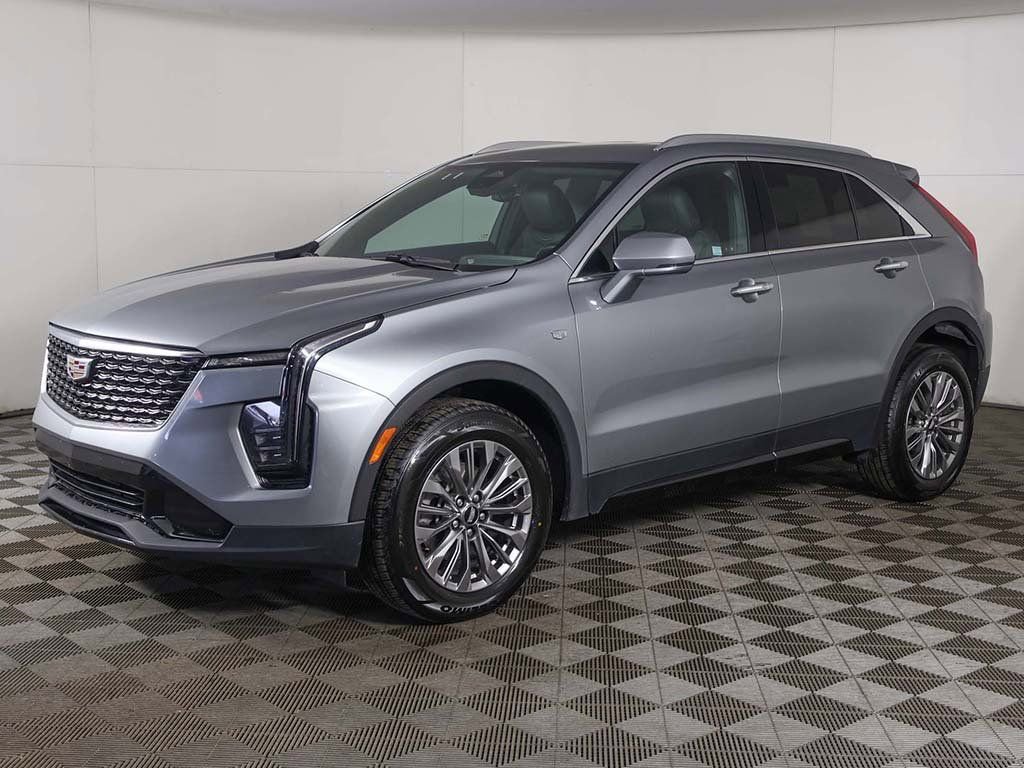 Used 2024 Cadillac XT4 Premium Luxury image 6