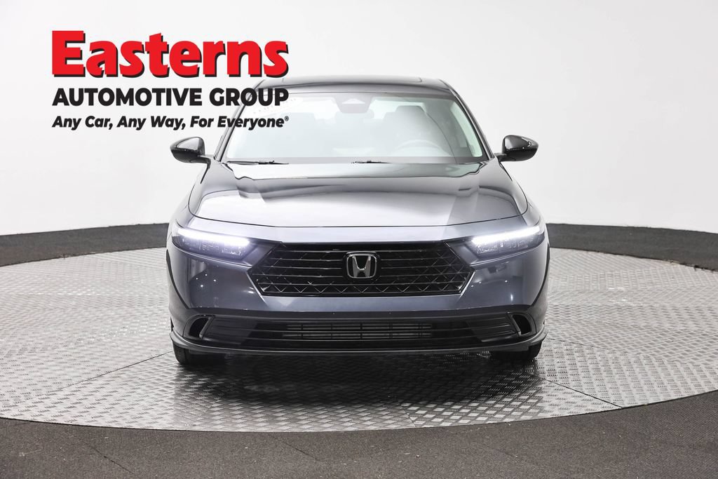 Used 2025 Honda Accord SE image 2