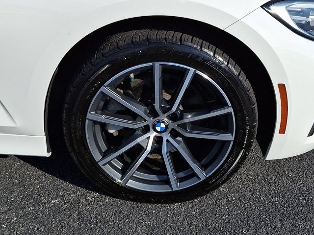 Used 2019 BMW 330i xDrive Sedan w/ Convenience Package AWD/4WD image 11