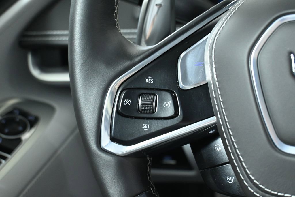 Used 2021 Chevrolet Corvette Stingray Premium Conv w/ Z51 Performance Package RWD image 19