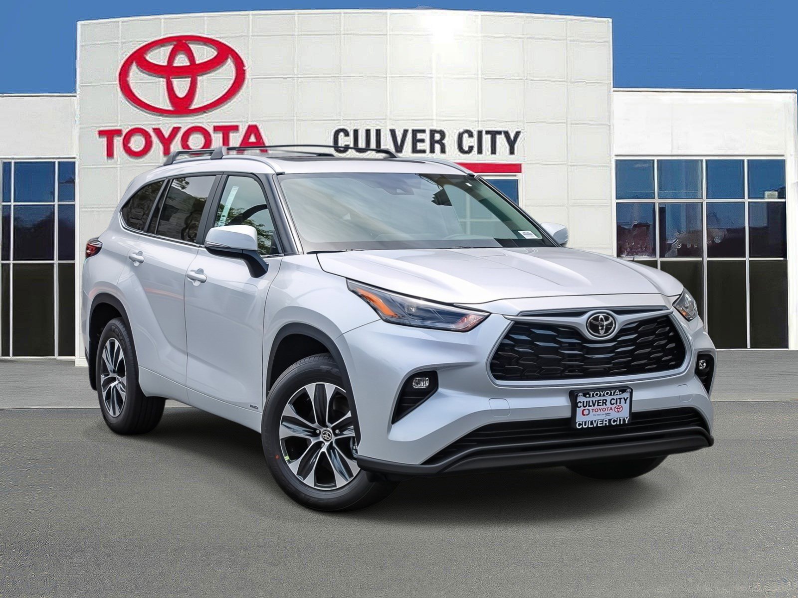 New 2025 Toyota Highlander XLE