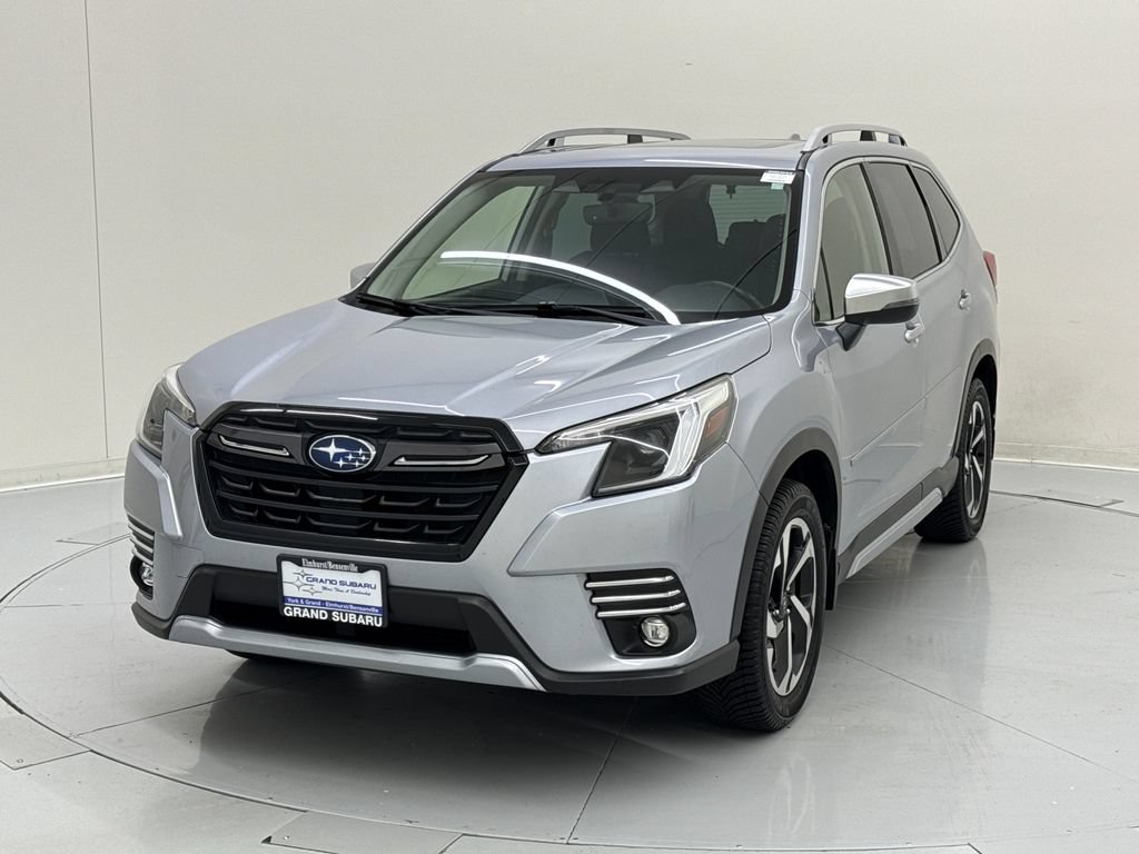 Used 2023 Subaru Forester Touring AWD/4WD image 1