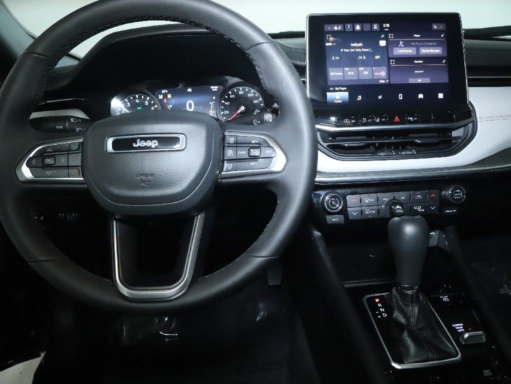 Used 2024 Jeep Compass Limited image 28