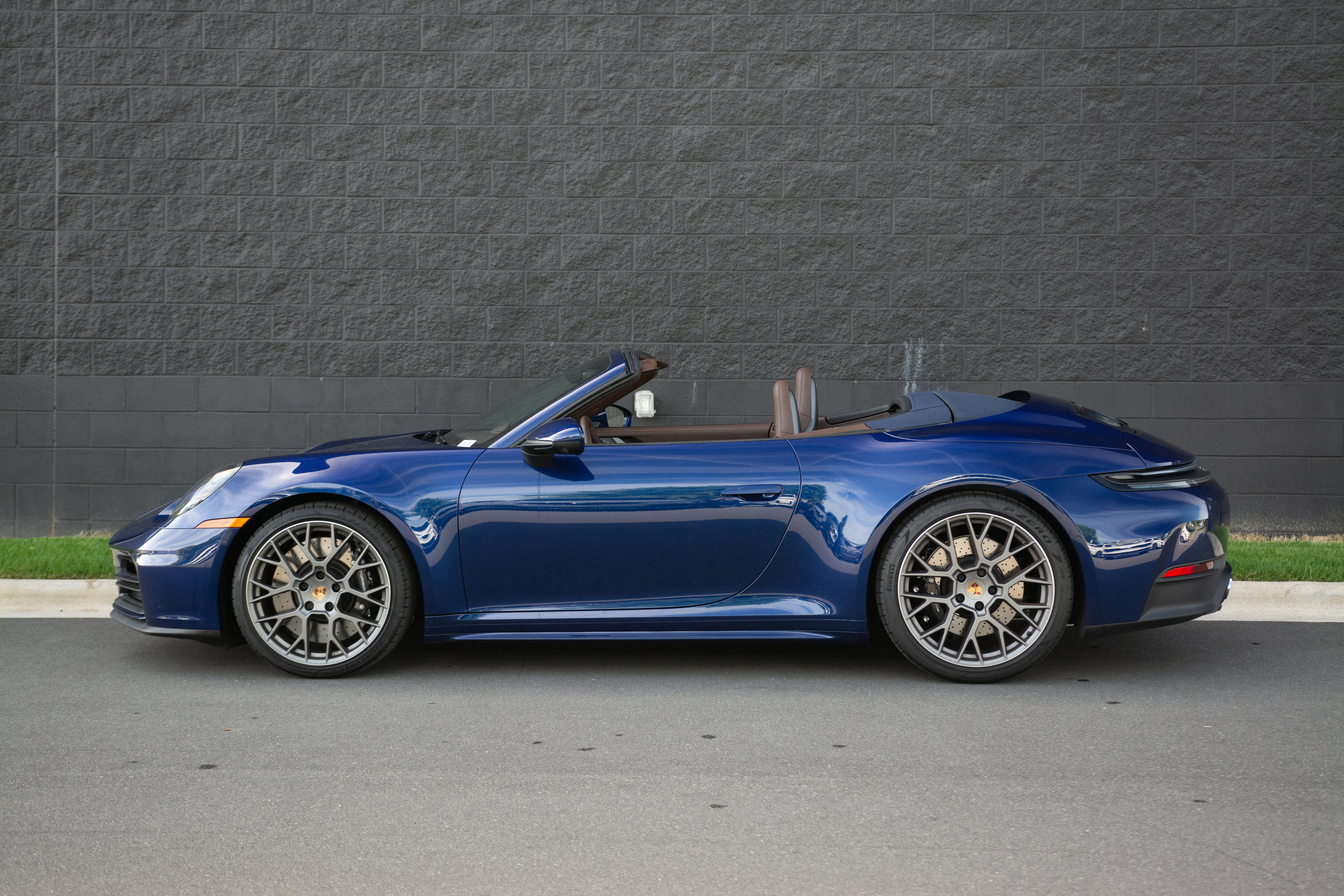 Certified 2025 Porsche 911 Carrera S image 2