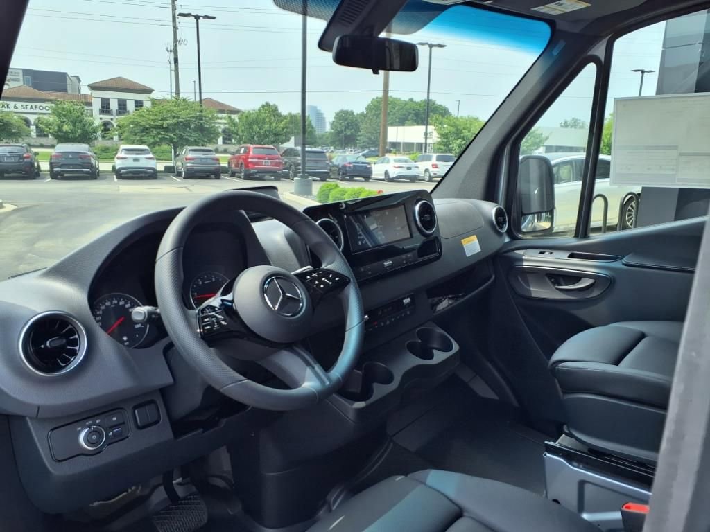New 2025 Mercedes-Benz Sprinter 2500 image 16