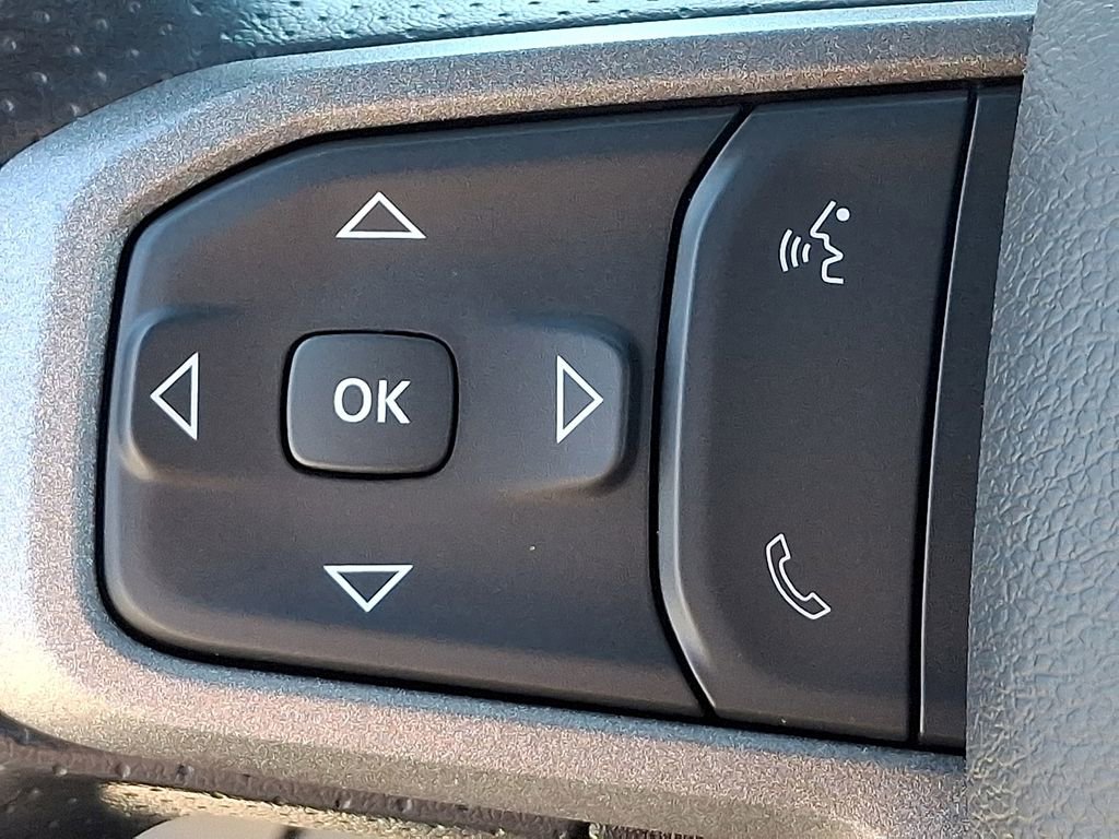 Used 2024 RAM 2500 Tradesman w/ Chrome Appearance Group image 18