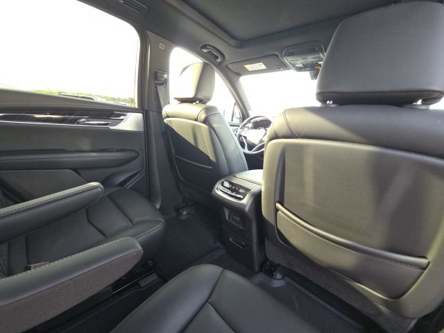 Used 2024 Cadillac XT6 Premium Luxury w/ LPO, Floor Liner Package AWD/4WD image 17