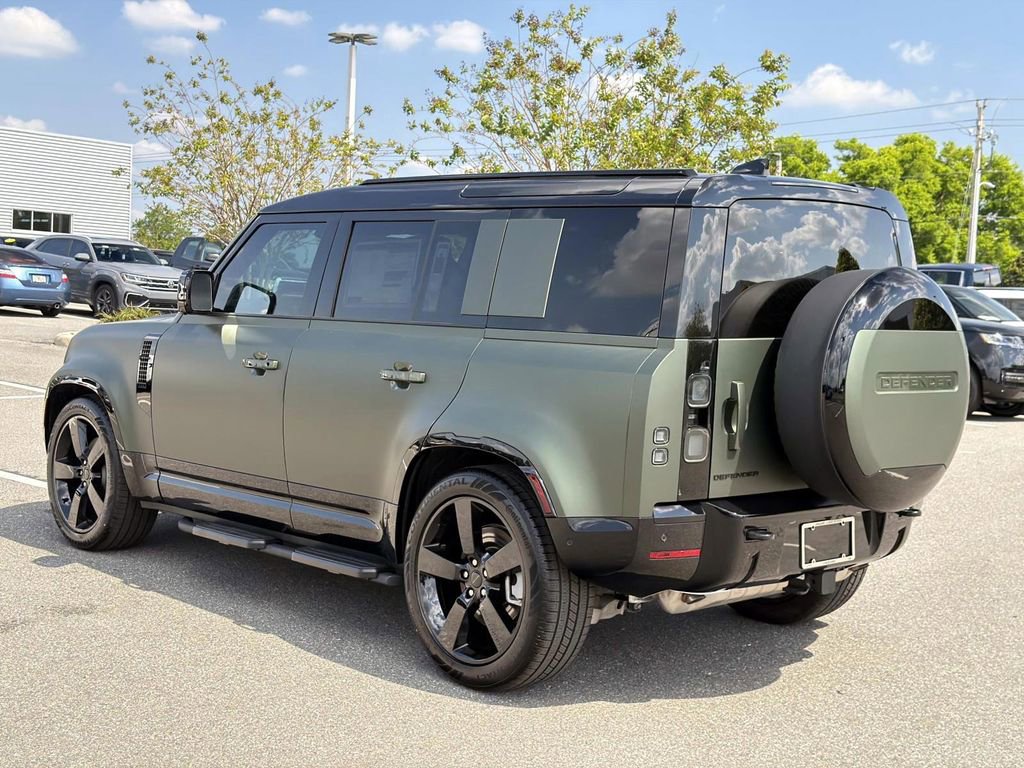 New 2026 Land Rover Defender 110 X-Dynamic SE image 3