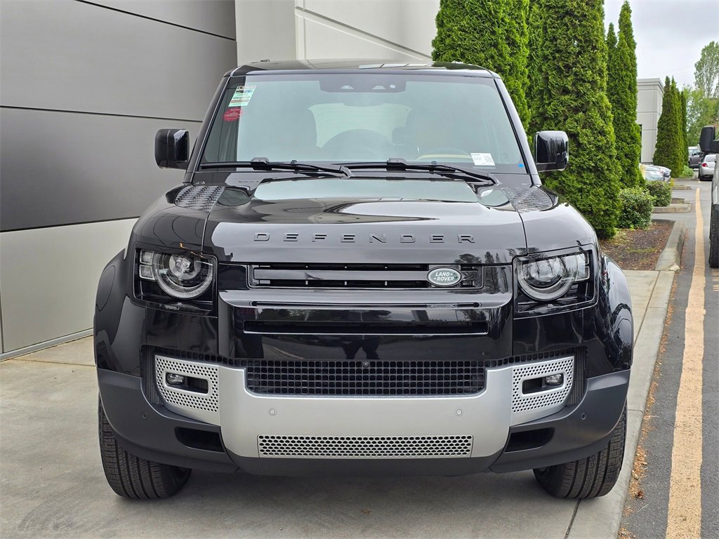 New 2025 Land Rover Defender 130 S image 3