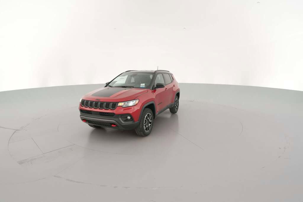 New 2026 Jeep Compass Trailhawk image 3