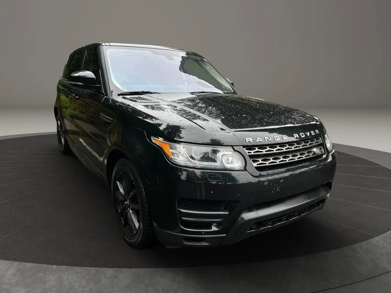 Used 2016 Land Rover Range Rover Sport SE image 2