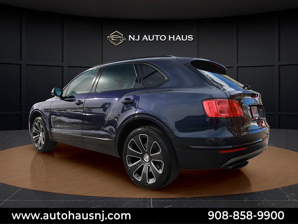 Used 2020 Bentley Bentayga Design Series image 6