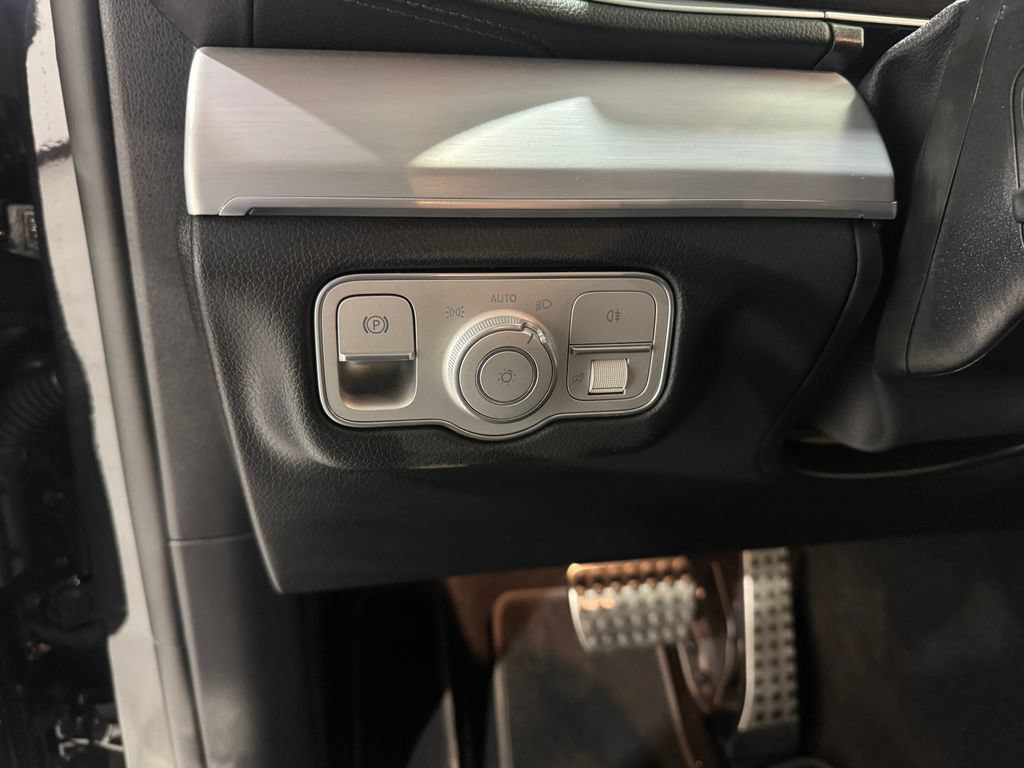 Used 2026 Mercedes-Benz GLS 450 4MATIC image 34