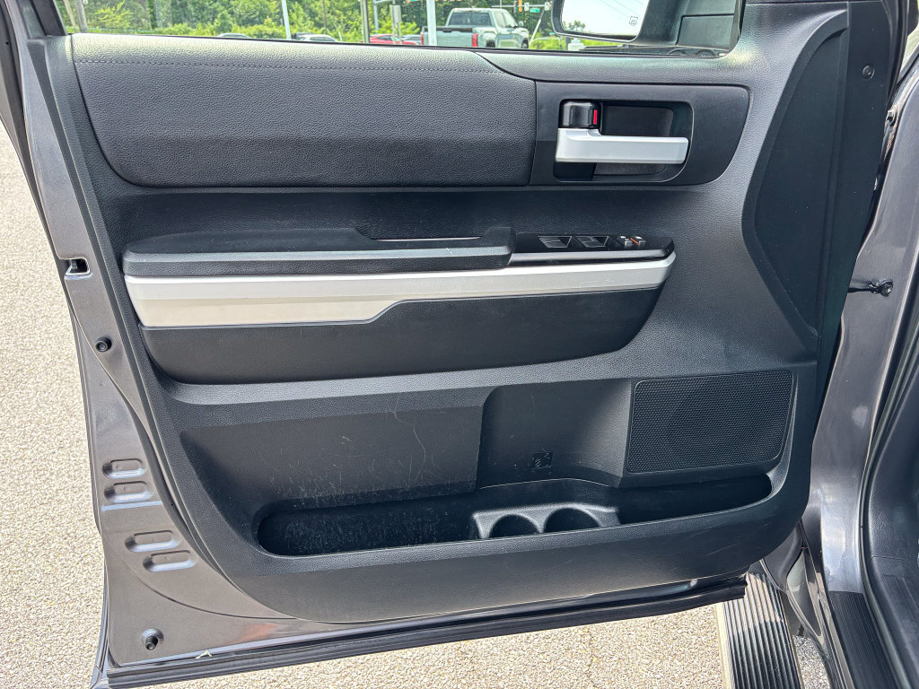 Used 2017 Toyota Tundra SR5 AWD/4WD image 16