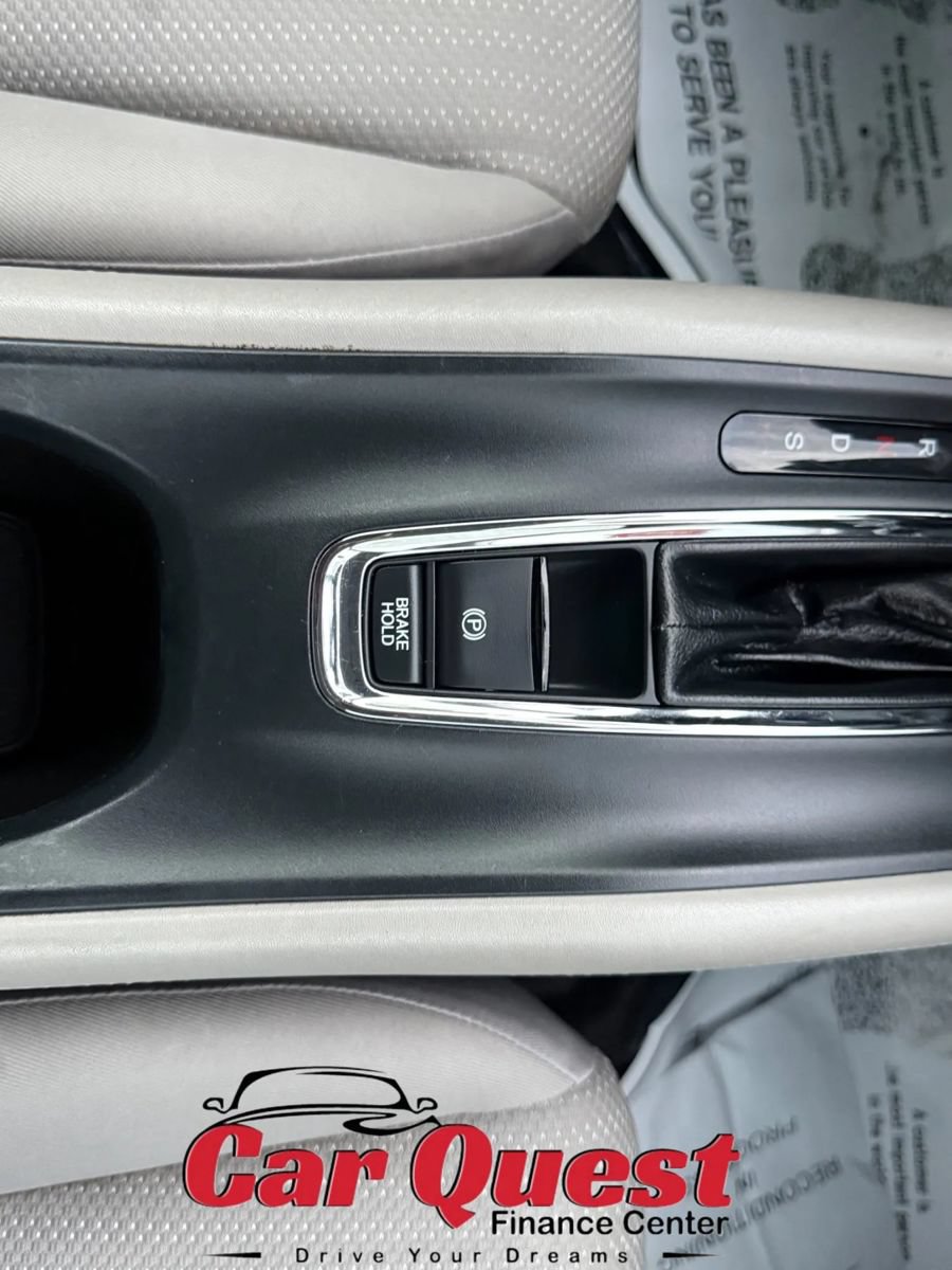 Used 2017 Honda HR-V EX image 25