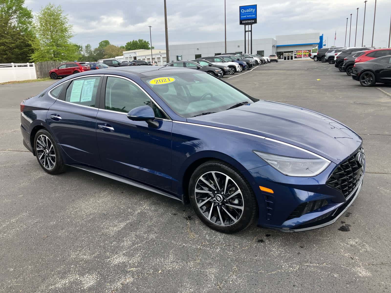 Used 2021 Hyundai Sonata Limited FWD image 2